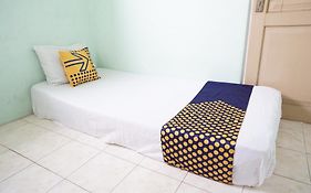 SPOT ON 93611 Kost Pak Suyatno Syariah 2